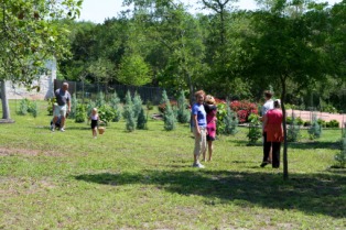 2012-04-08-32-Egg Hunt.jpg
